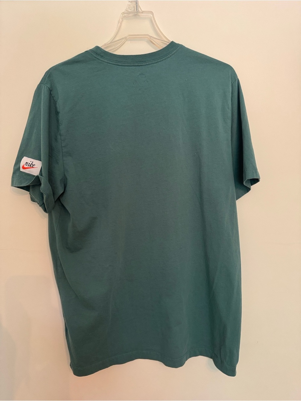 BUNDLE- Nike Graphic Tees - Picture 7 of 16